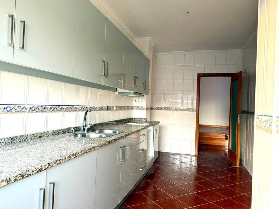 Alugo apartamento t3