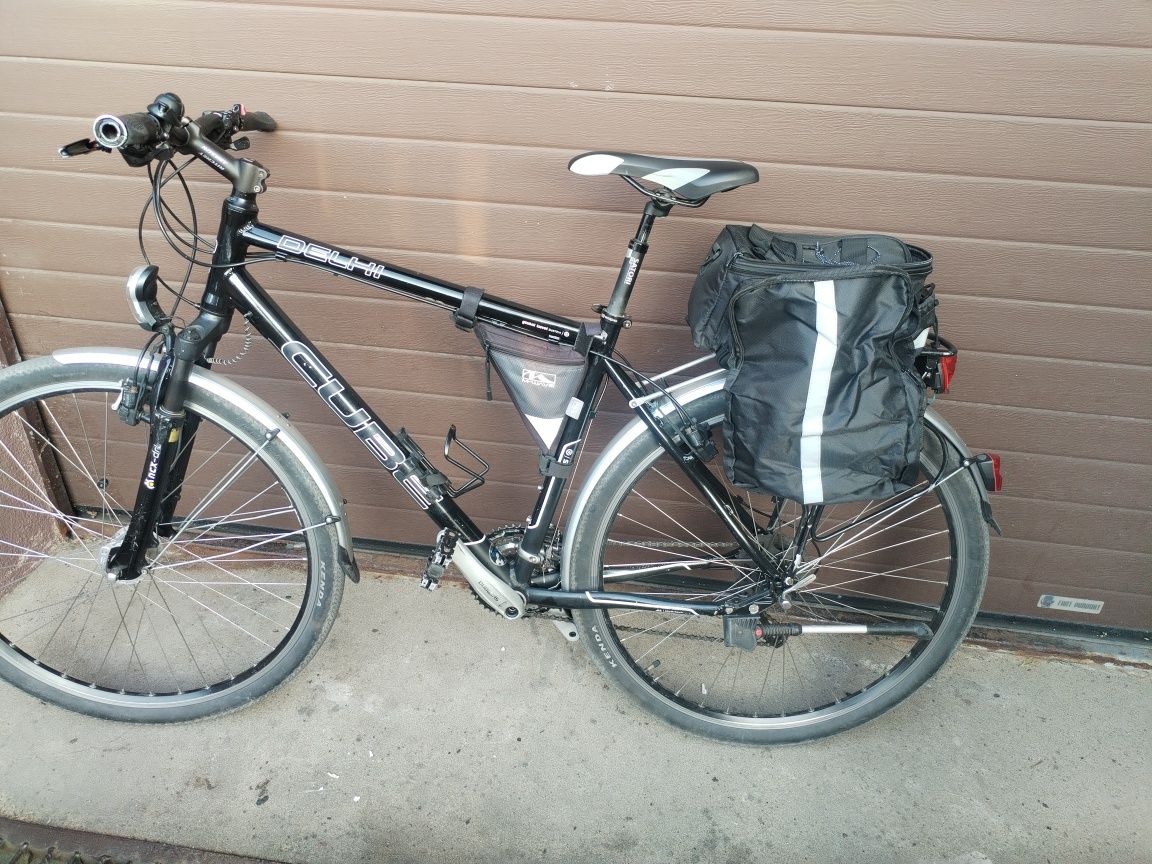Rower miejski- trekkingowy CUBE Delhi. Shimano Deore XT. Hydrauliczne