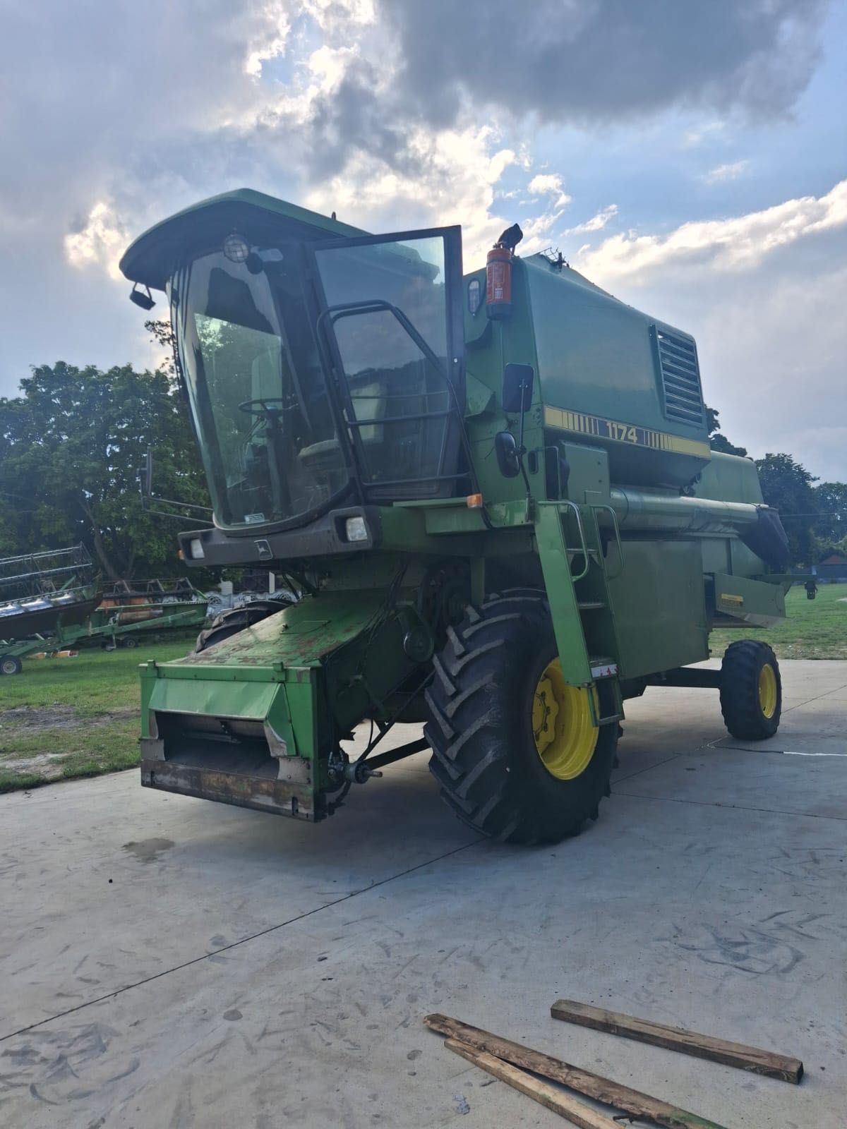 Комбайн John Deere