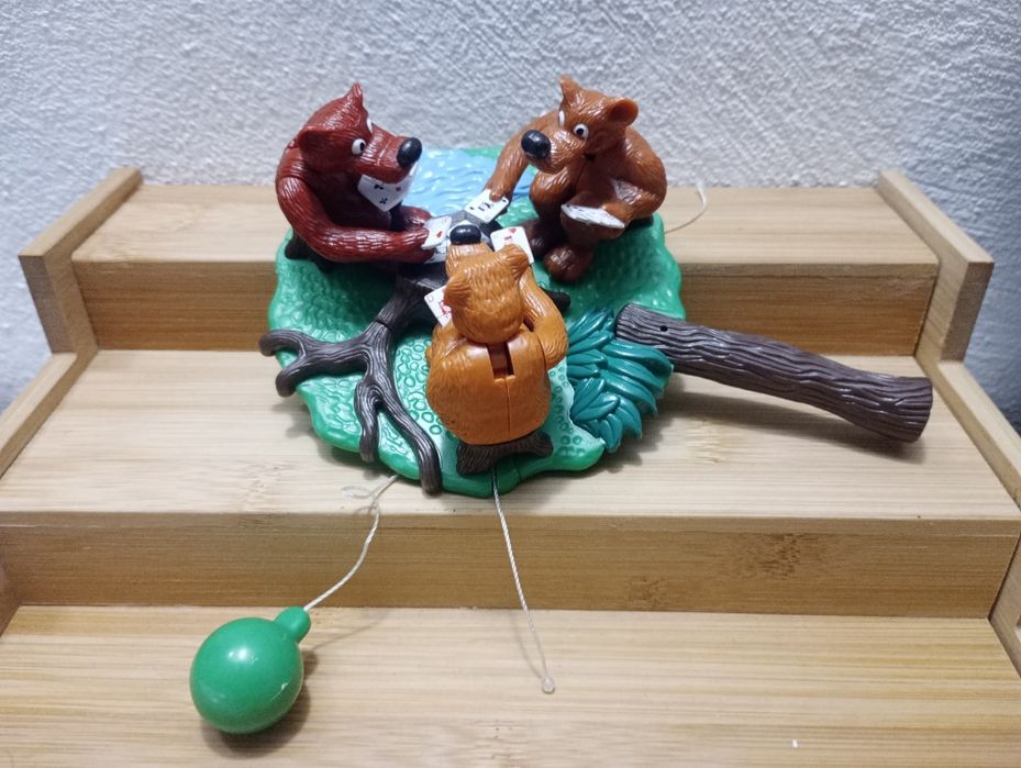 Zabawka z Kinder niespodzianki Maxi