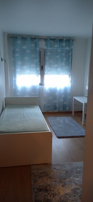 Quarto mobilado Lumiar alta de lisboa