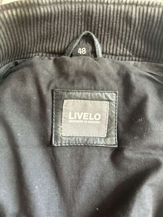 Продам чоловічу шкіряну куртку.