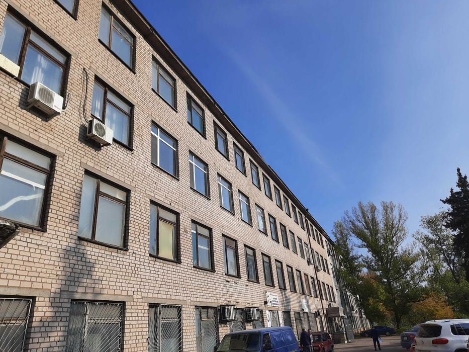 Продам 4х этажное здание  ул. Днепросталевская. Левый берег