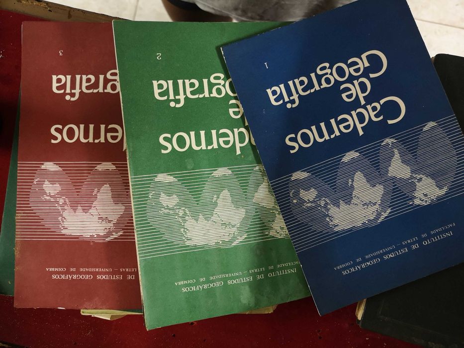 Vários Livros de Geografia e Viagens