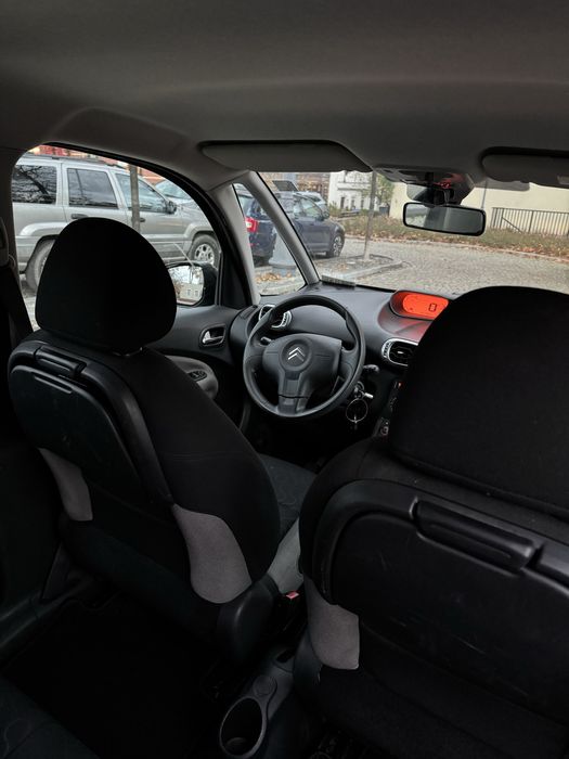 Citroen C3 Picasso – 2010 r. – w ciągłym użytkowaniu nowe opony zimowe