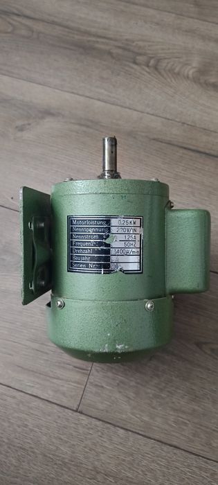 Silnik do wiertarki stołowej