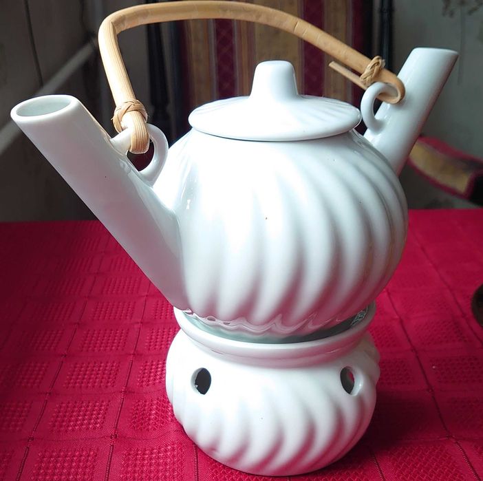 Imbryk z podgrzewaczem