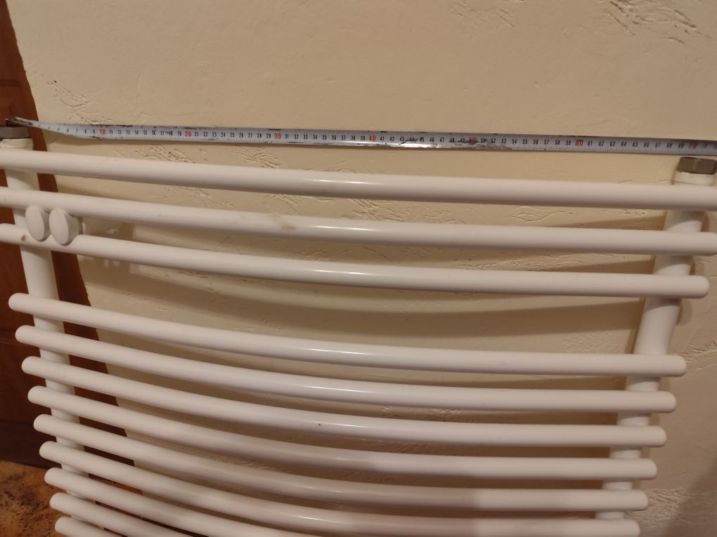 Kaloryfer łazienkowy rozstaw 70 cm