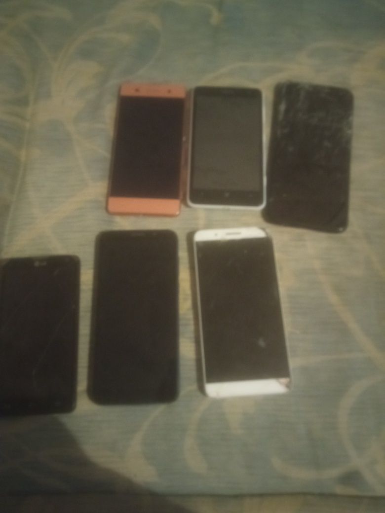 Телефони під ремонт або відновлення