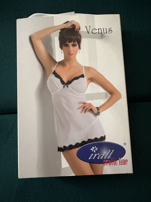 Komplet bielizny koszulka i majtki