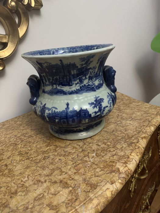 Vaso de loiça com duas asas