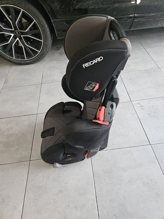 Fotelik Recaro Young Sport Hero 15-39 kg