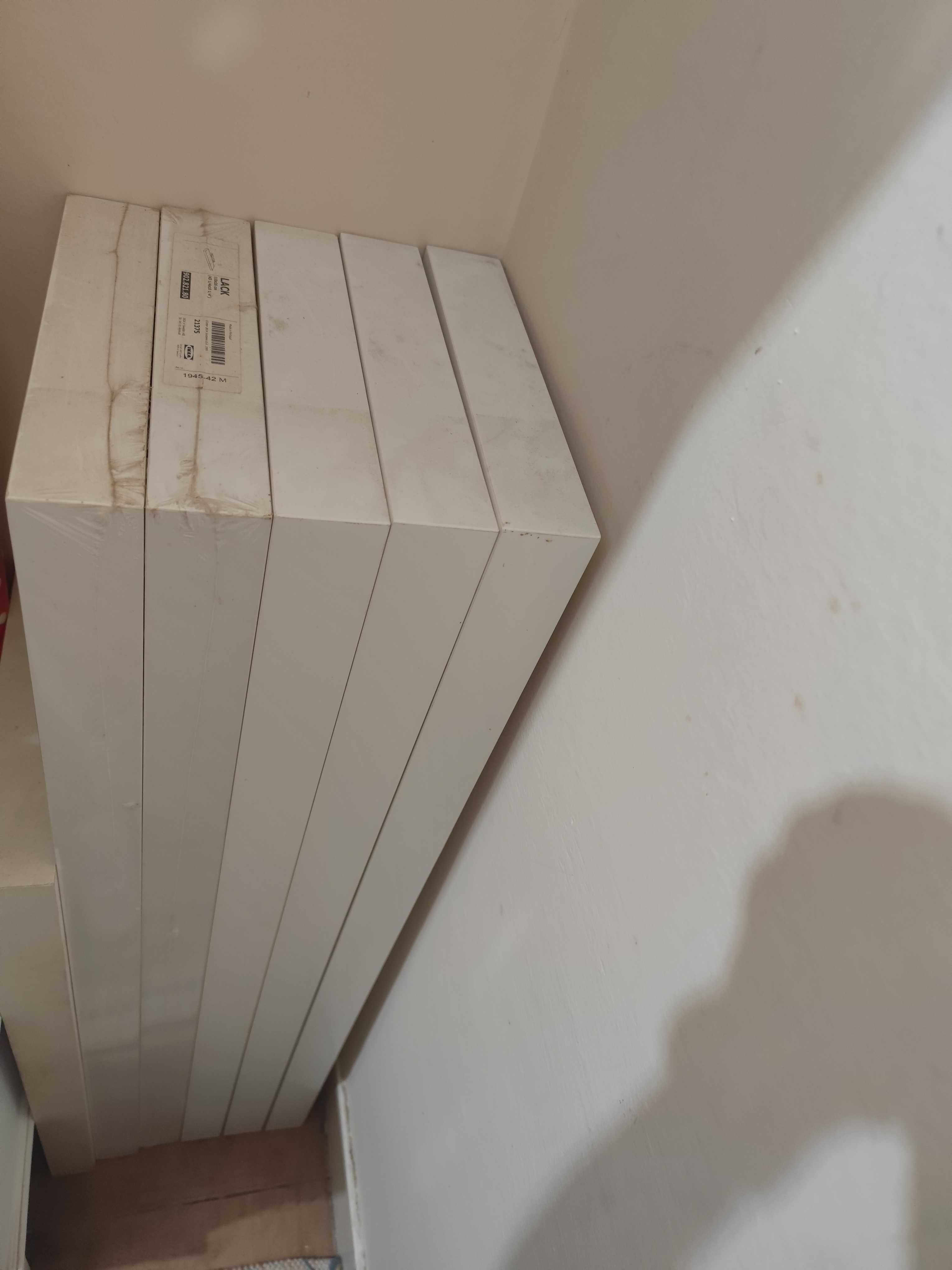 Prateleiras brancas ikea