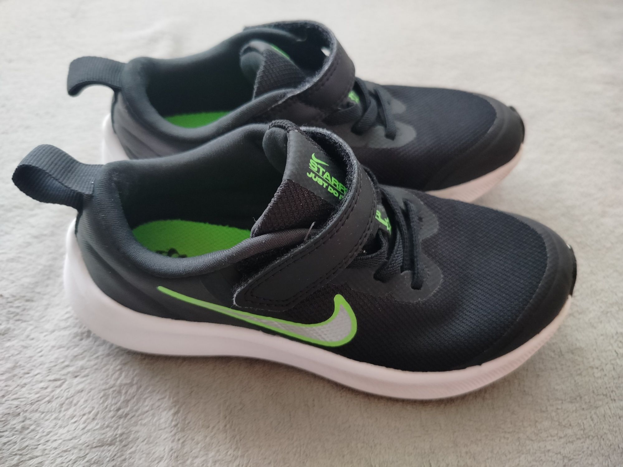 Buty Nike dziecięce r29,5, 18cm