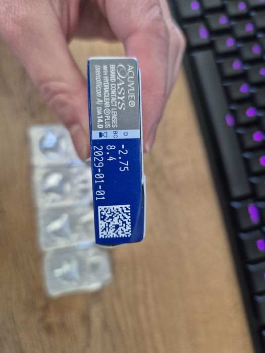 4 szt. Soczewek acuvue oasys hydraclear plus -2,75  2 tygodniowe