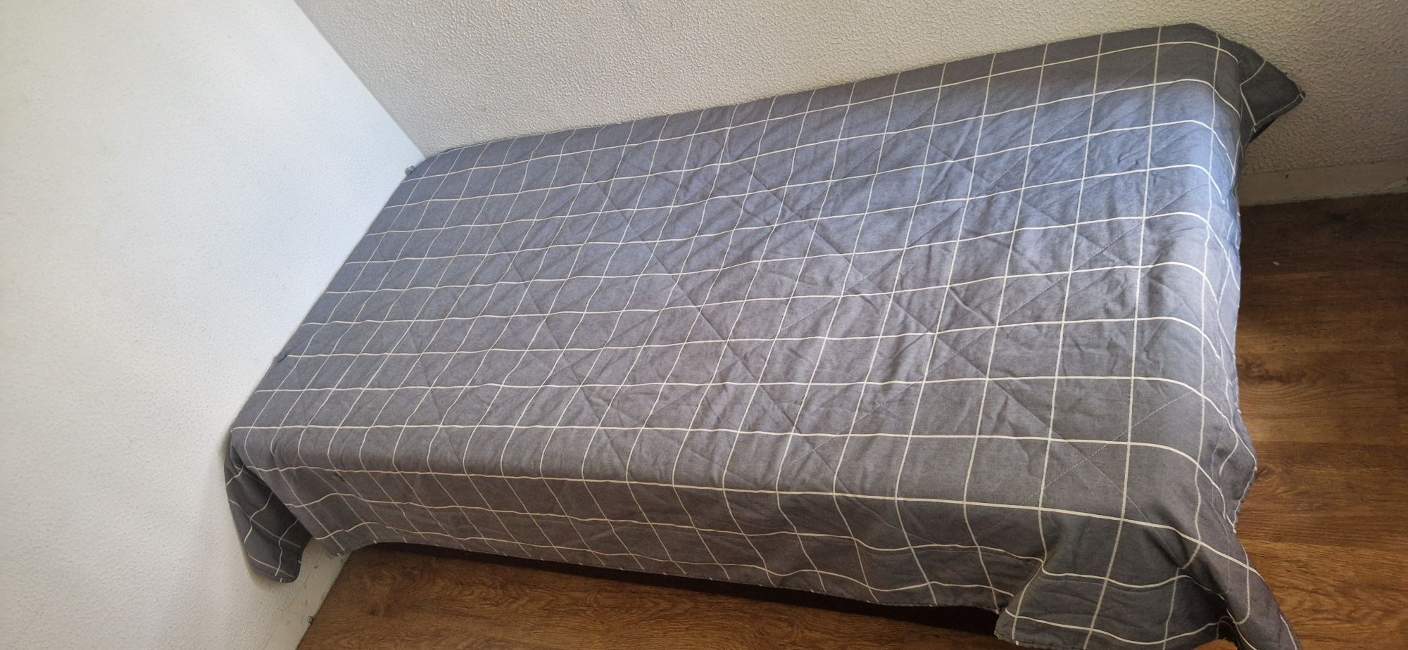 Cama somier de madeira com colchão (como novo)