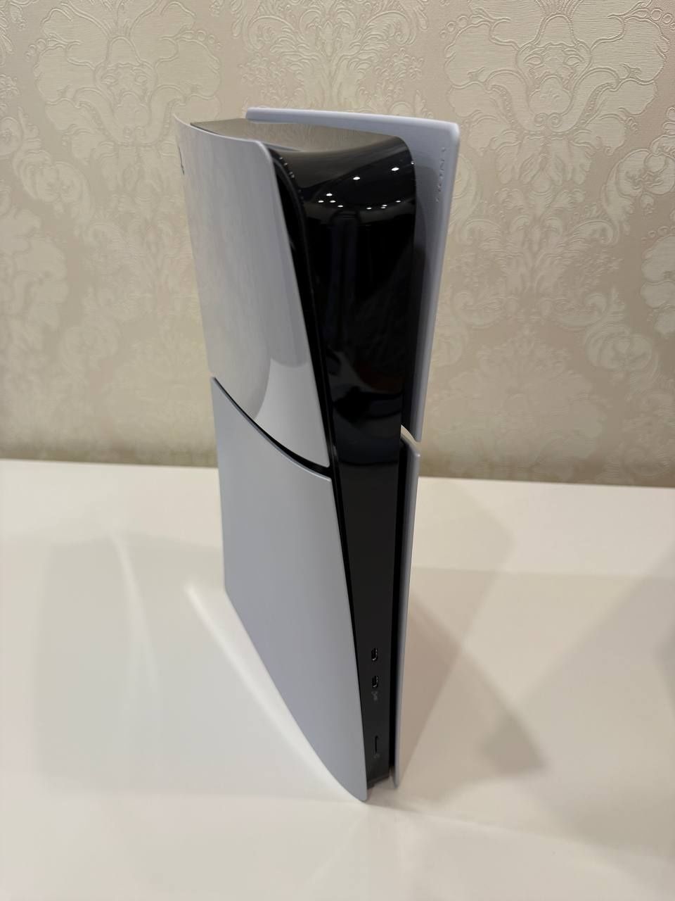 PlayStation 5 Digital Edition 1Tb PS5 + 2 гемпади + заряд.станція