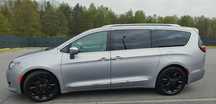 Chrysler Pacifica Chrysler Pacifica Limited 2017, PB+LPG, Panorama, Faktura Vat 23%