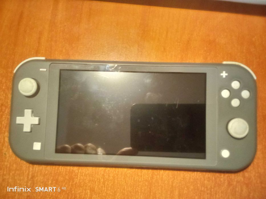 Konsola Nintendo Switch HDH-001 + gra "Mario + Rabbit"