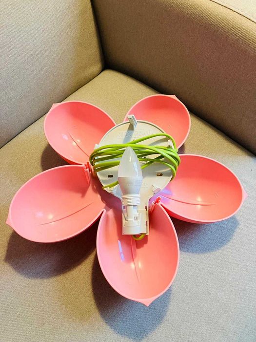 Lampka IKEA dla dzieci - kwiatek