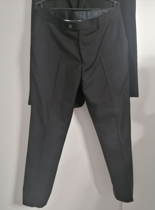 Garnitur czarny pawo