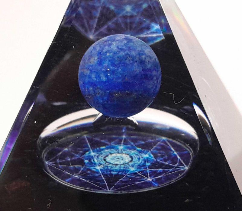 Orgonites em Pirâmide - Lápis-Lazúli e Ametista 5x5cm Novas