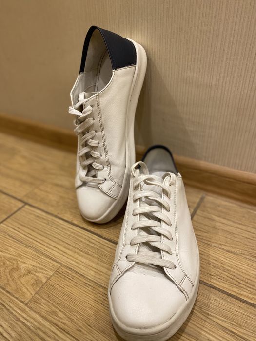 Кросівки Zara