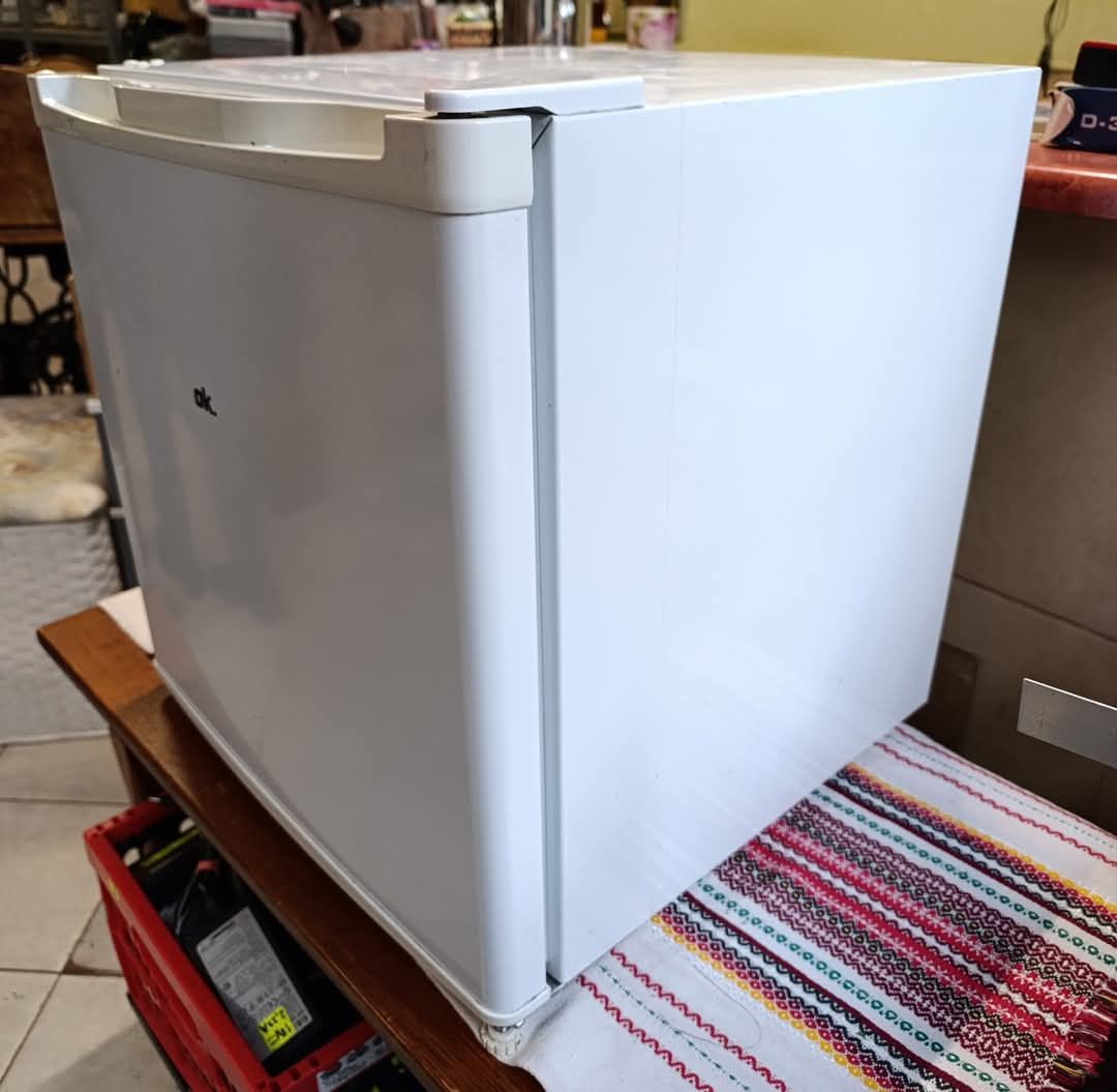 Chłodziarka OK - MODEL OFR10011A1. Sprawna.