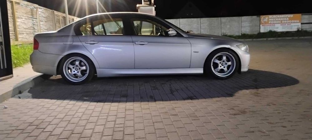 bmw e90 318i (gwint, daily)
