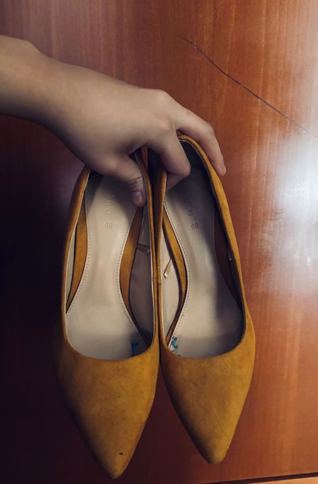 Scarpin salto alto lefties