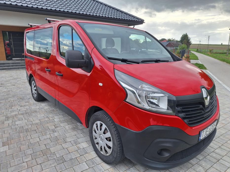 Renault Trafic 9-cio osobowy 2016 r