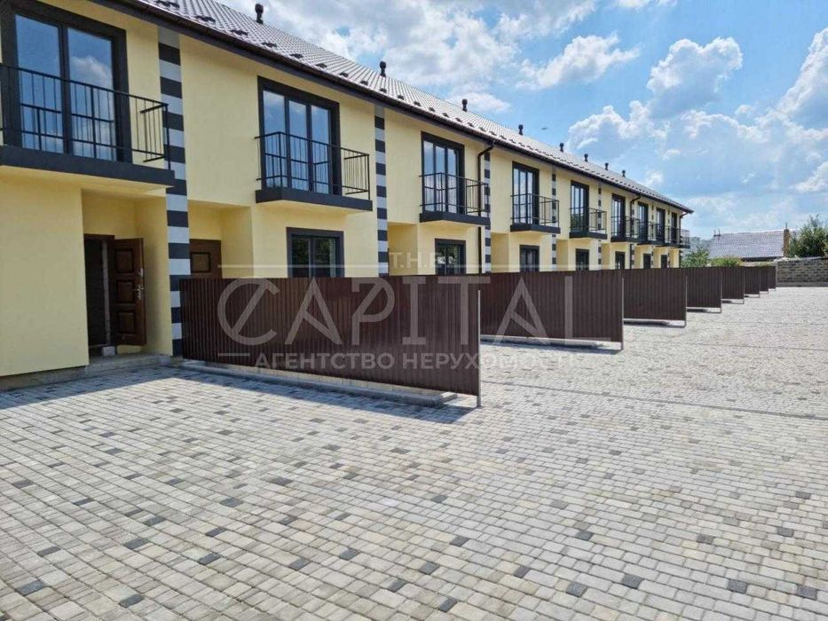 Таунхаус 3-х поверховий/100м2/1.5 соток/4 кімнати, ЦЕНТР с.Гореничі