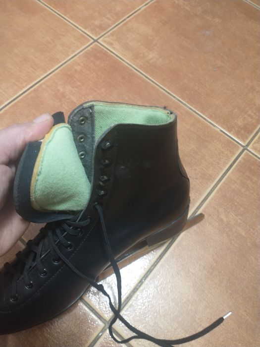 Nowe Łyżwy figurowe Polsport Piruet r 39 skóra