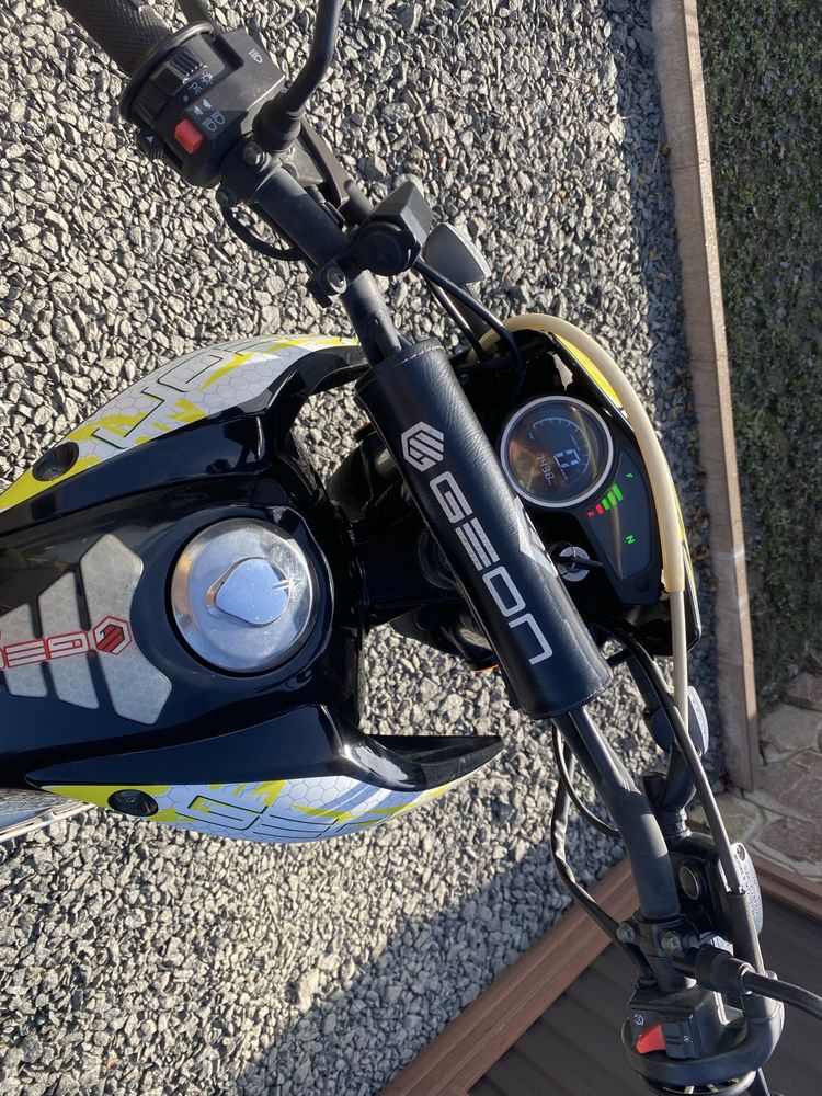 Geon x-road 250 light