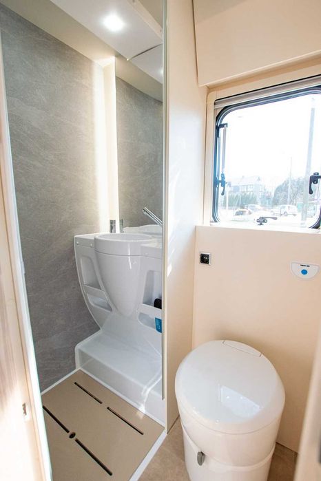 Kamper 5 osobowy, AUTOMAT.