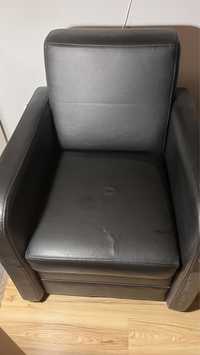 Fotel czarny skórzany