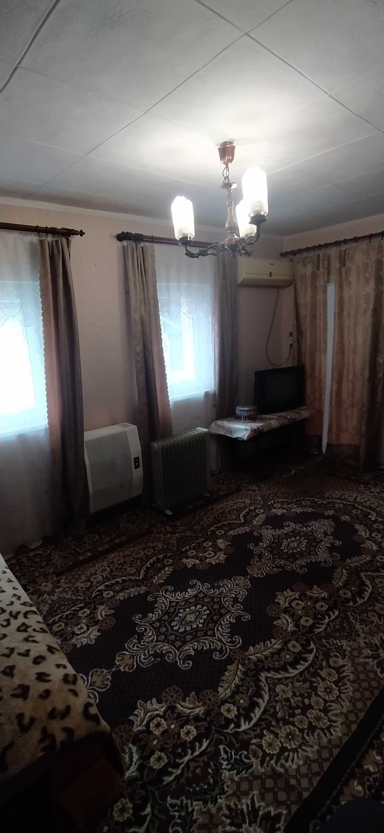 Продаю часть домовладения Центр  все удобства, два входа, 60 м.кв.