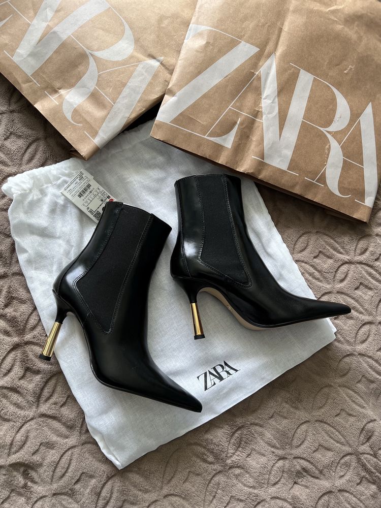 Кожаные ботильоны полусапожки, ботинки челси Zara