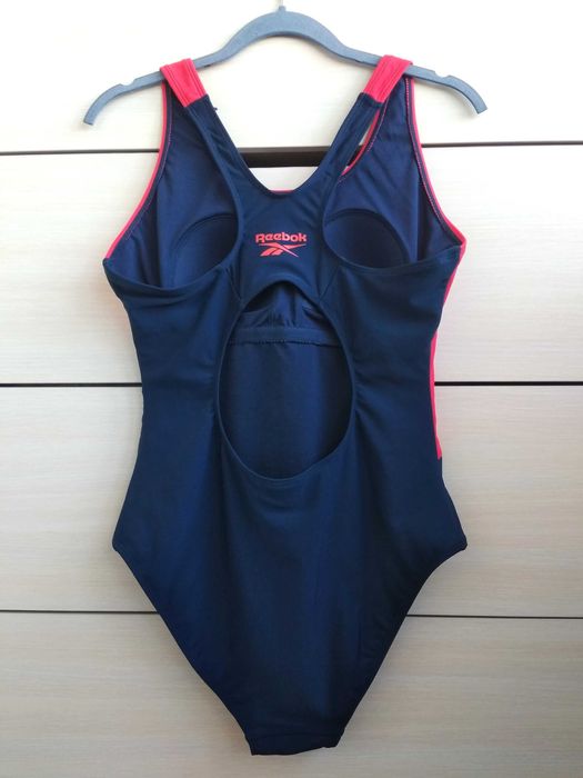 38-40р. Cплошной купальник для плавания бассейна reebok rita