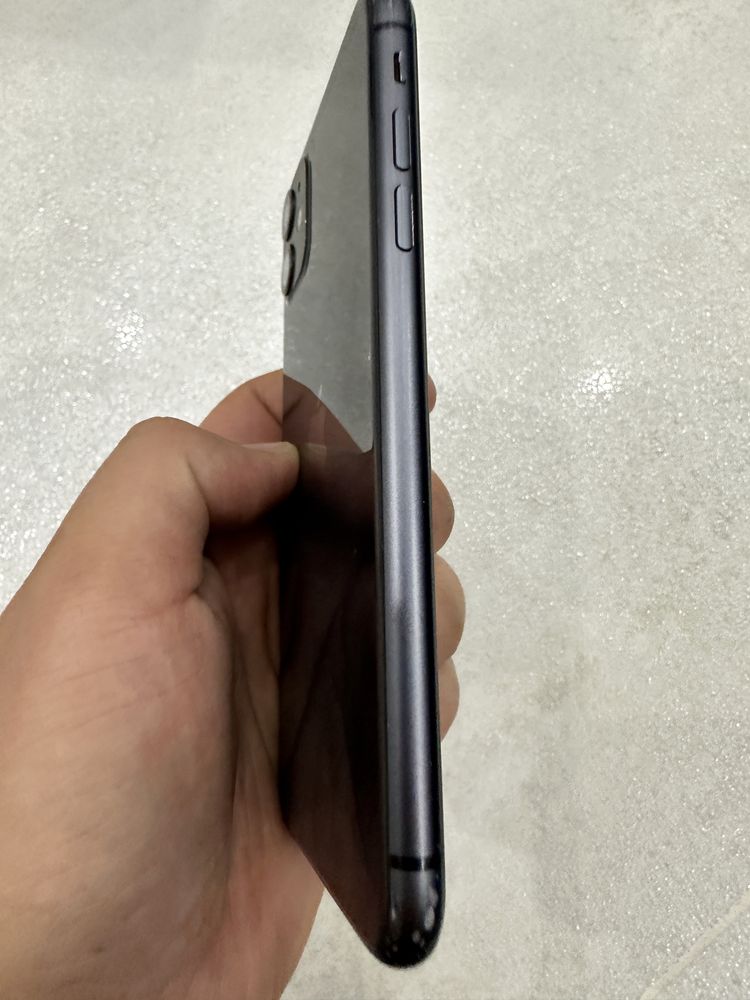 Iphone 11 64 gb (пароль)