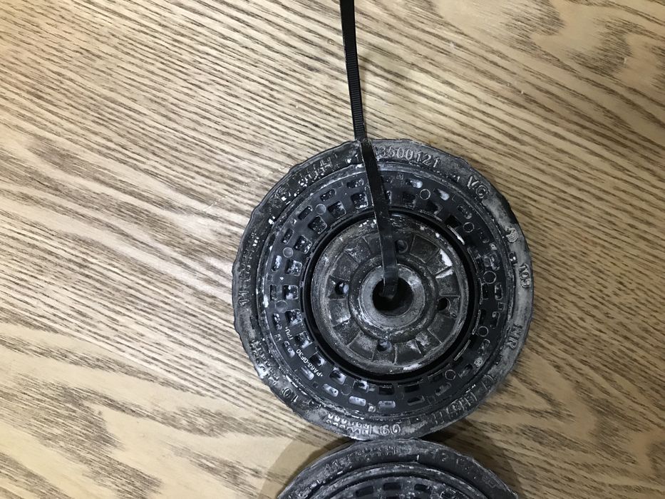 Опора шевроле камаро. Побушки амортизаторів chevrolet camaro. Оригінал