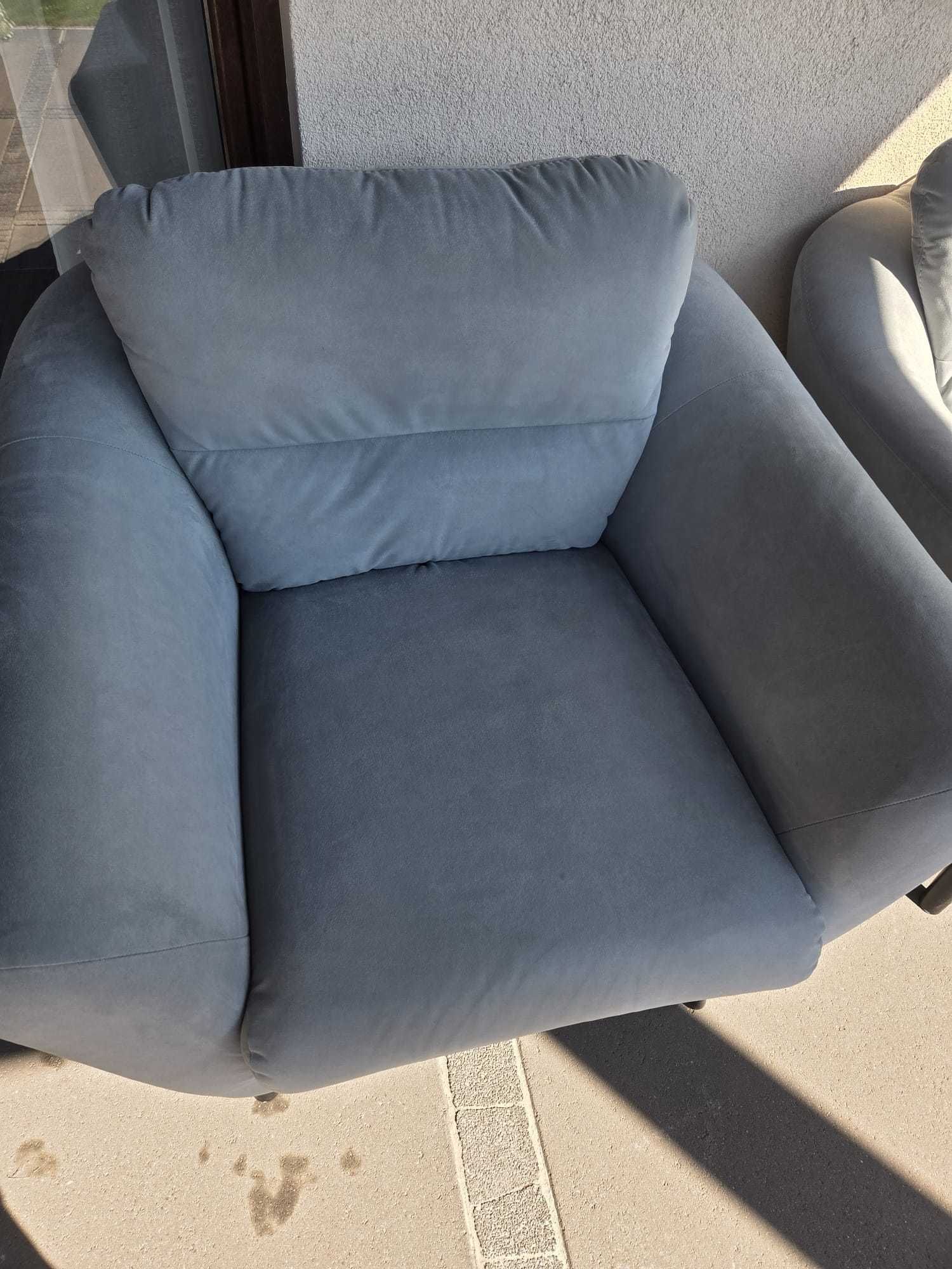 Sofa 2-osobowa + 2 fotele