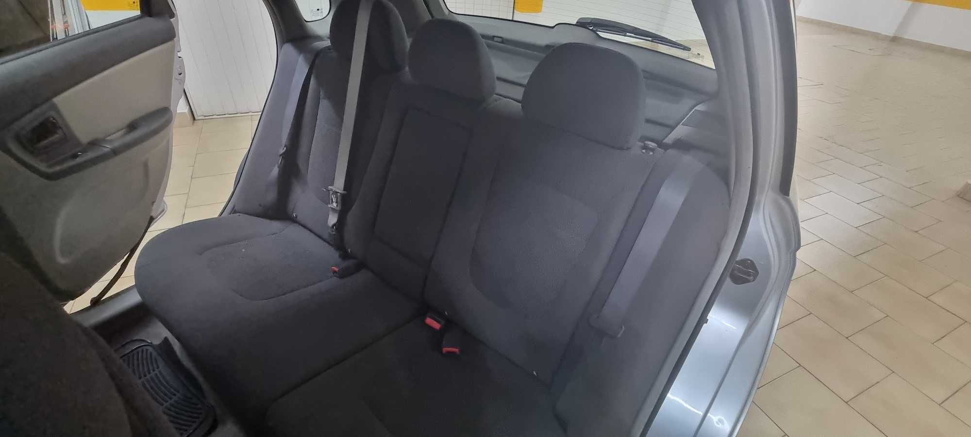 Kia Cerato 1.5 CRDi EX