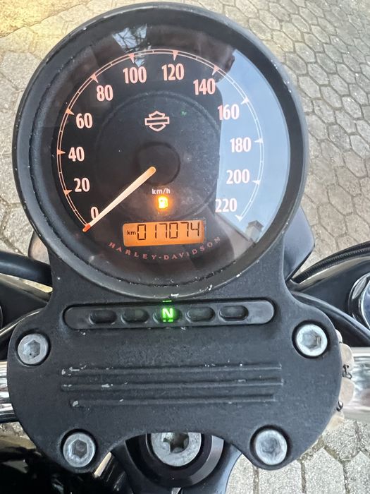 Harley Davidson XL 883L Superlow