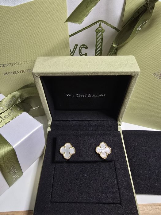 Золотые сережки Van Cleef