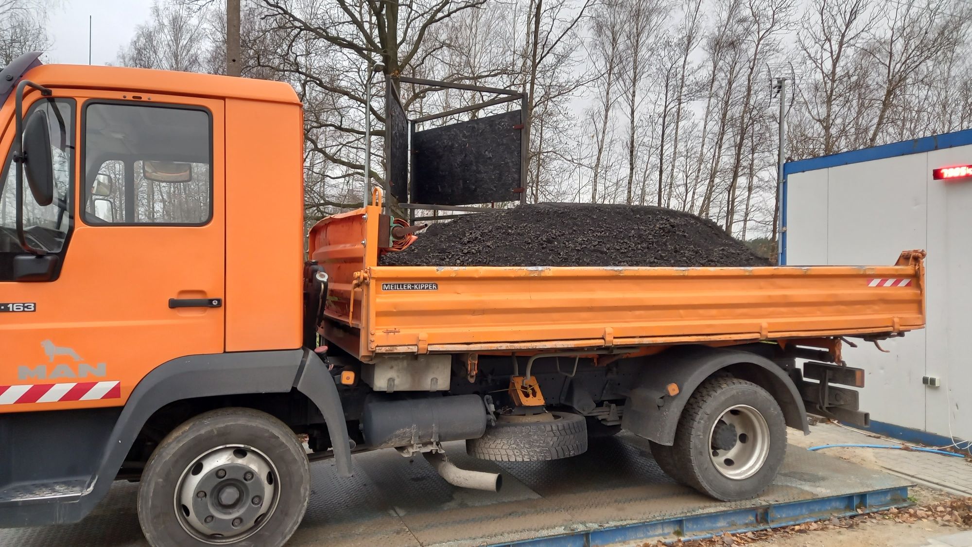 Piach żwir tłuczeń żużel gruz kruszywo ziemia ogrodowa  5ton 450zł