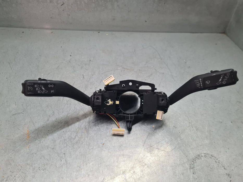 Conjunto / manetes de luzes e limpa vidros VOLKSWAGEN Golf VI (5K1)