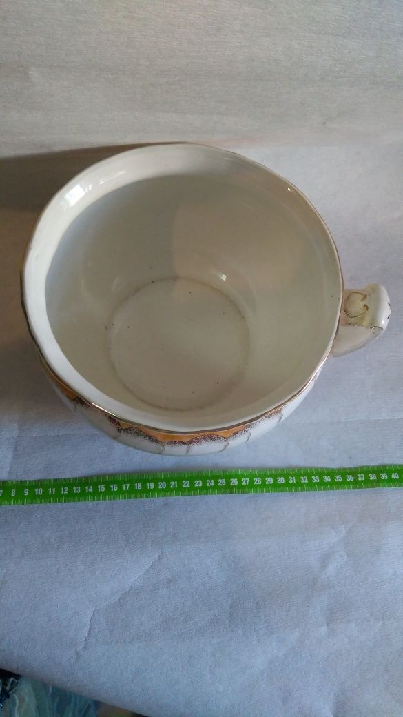 Nocnik fajansowy sygnowany w cenie 550 zł