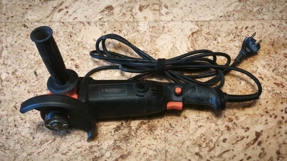 Шлифмашина угловая Dnipro-M GL-125S