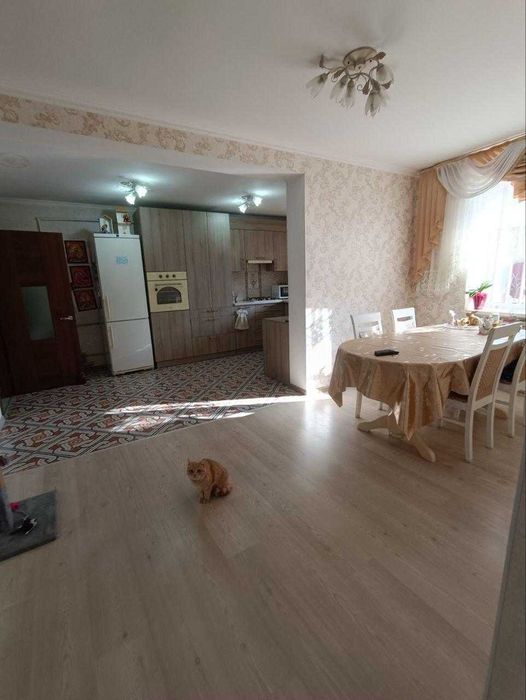 Продам 2-х этажный дом на Черемушках. Ремонт.